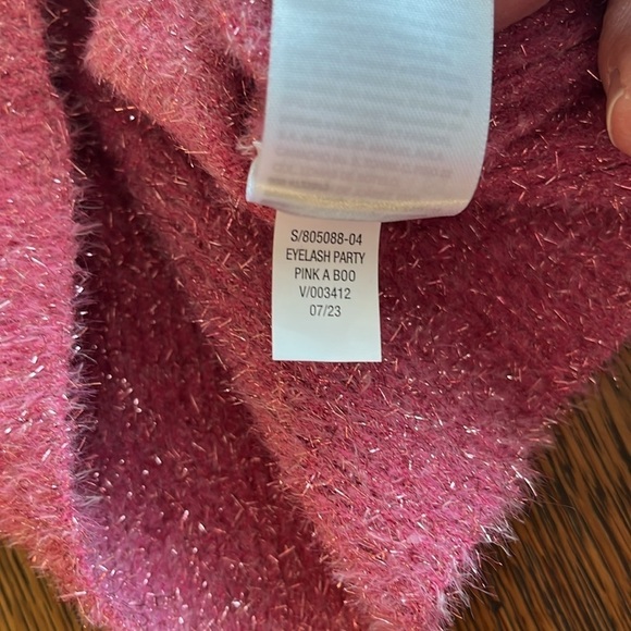 NWT Old Navy Eyelash Sweater Pink Glitter Size Medium Crew Neck Long Sleeves - Picture 12 of 13